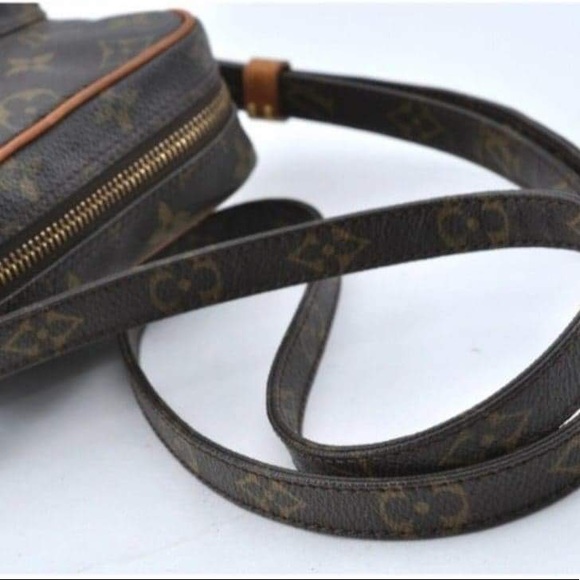 Amazon Crossbody Bag. The bag has the date code inside and designer Id of 871TH - Picture 4 of 12